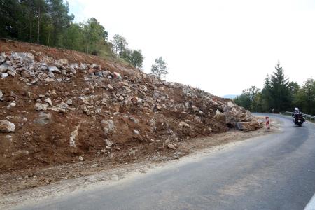 GRADNJA KOLESARSKE STEZE GRAHOVO BLOŠKA POLICA 03 FOTO LJUBO VUKELIČ